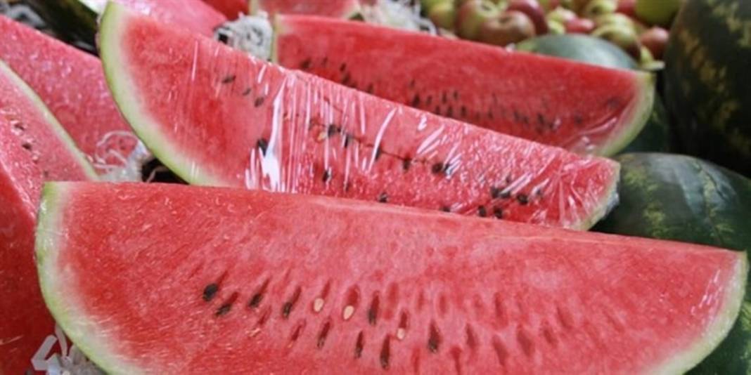 Dilim karpuzun fiyatını duyanlar küçük dilini yuttu! Asgari ücretliye karpuz almak hayal oldu 4